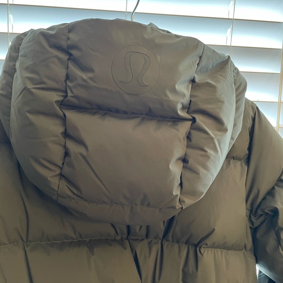 Lululemon Wonder Puff Jacket - Picture 4 of 16